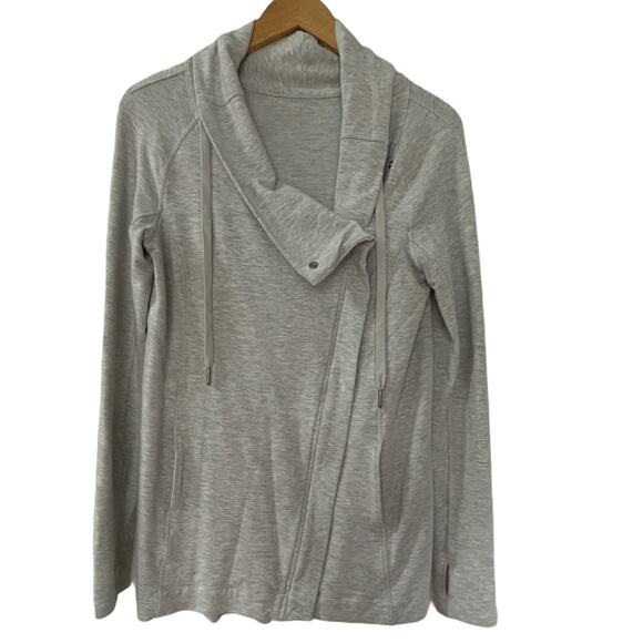 Lululemon Cardigan Jacket Womens Size 4 Coast Wrap Gray Sporty‎ Zip Up Running - Picture 2 of 8